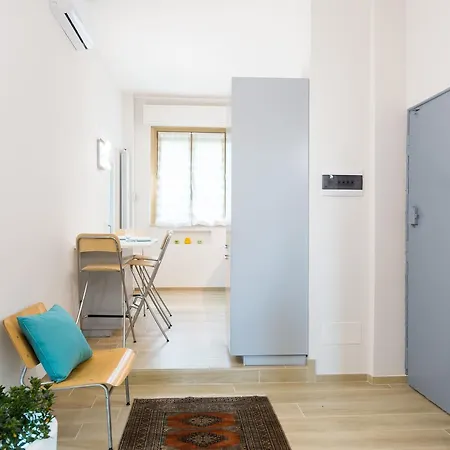Isola Apartment *
